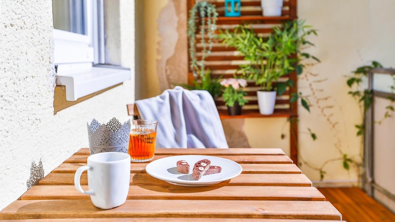 Studio Hirsch56 - Zentral-Ruhig-Terrasse-Netflix Карлсруе Екстериор снимка